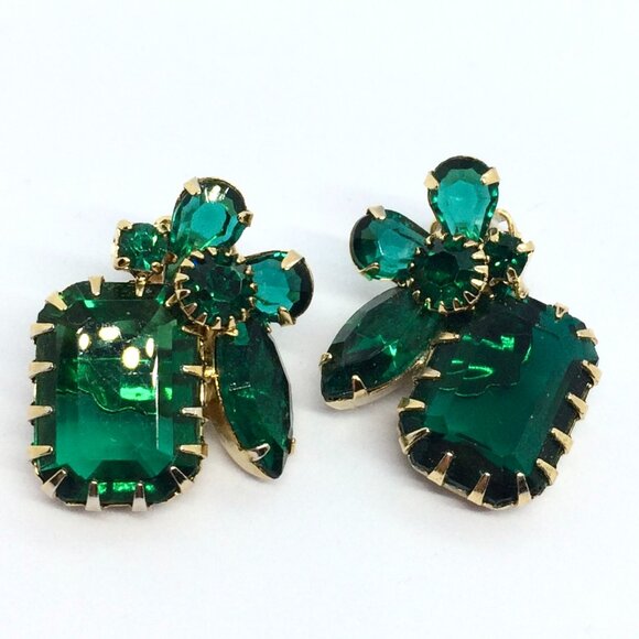 VINTAGE EMERALD Rhinestone Brooch Earring Set Green Glass Prong Clip on MCM - Picture 8 of 16
